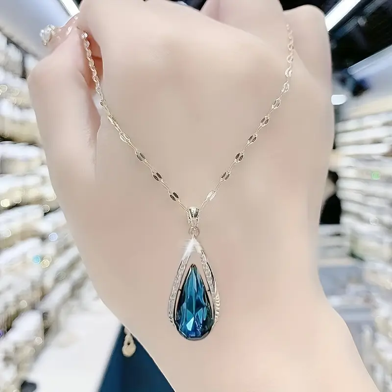 1pc Exquisite And Stylish Faux Crystal Pendant Necklace, Perfect As A Gift For Birthdays Or Any Special Occasion